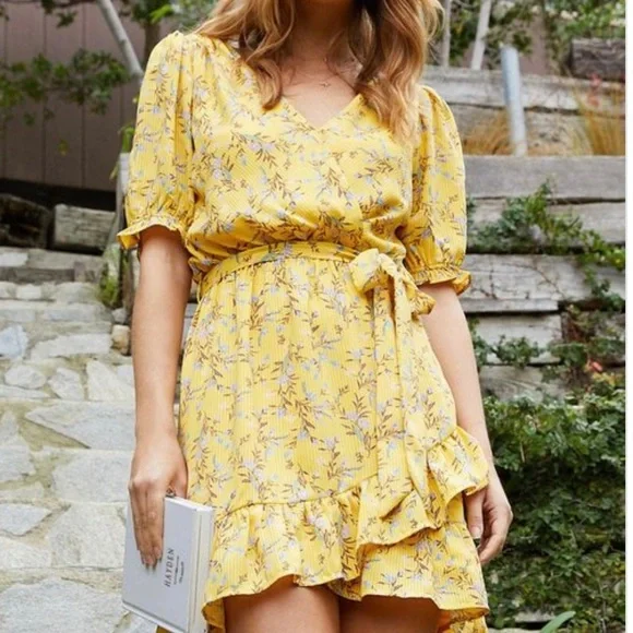 Hayden Mini Floral Surplice Dress Size M - Picture 12 of 15